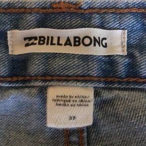 Billabong Cheeky s25 high rise jeans.